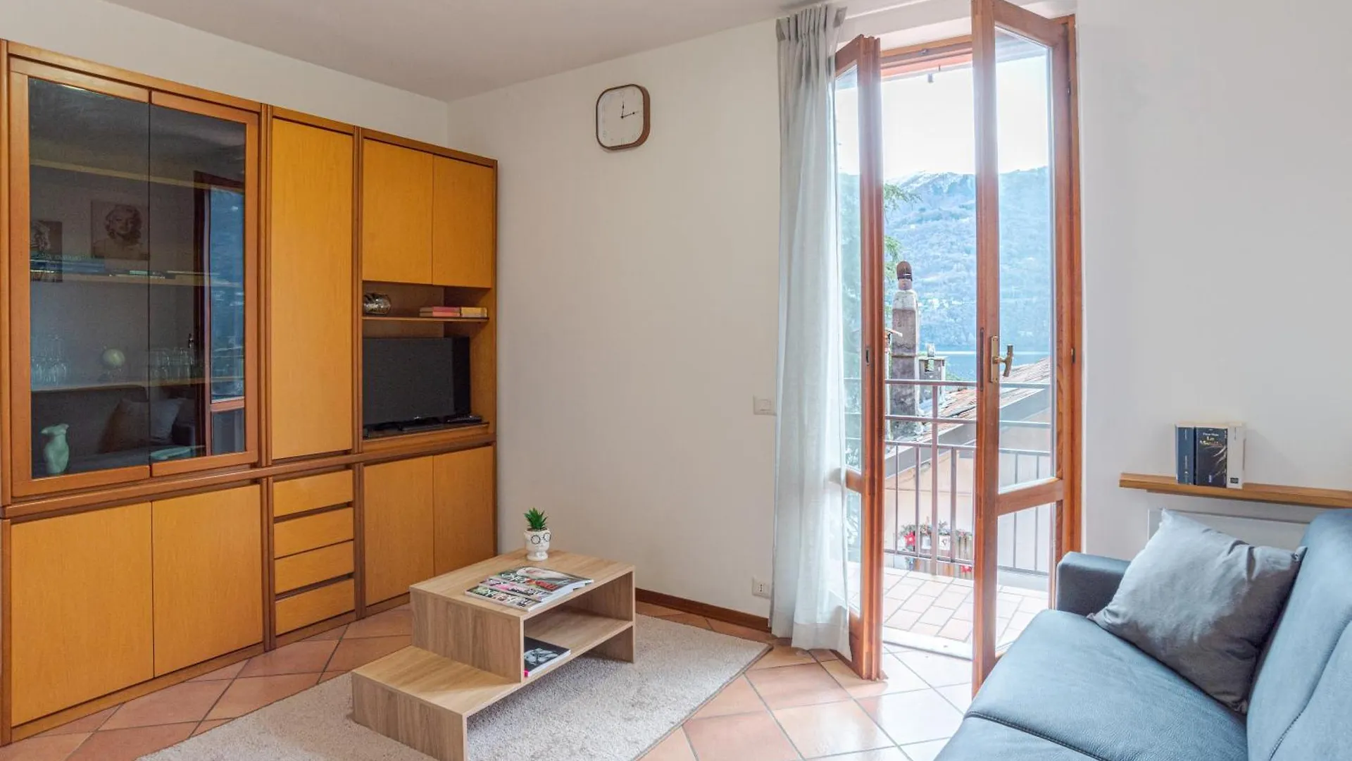 Appartement Maison Laghee-Bright Apt With Balcony, Lake View! Carate Urio Italië
